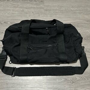 Beis Sport Duffle in Black